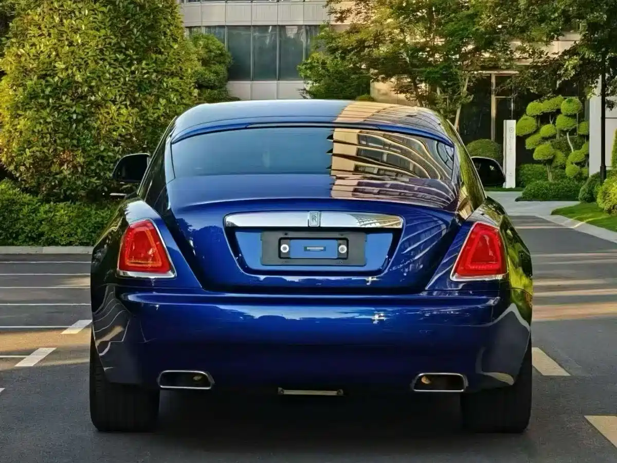Фото 8 - Rolls-Royce Wraith