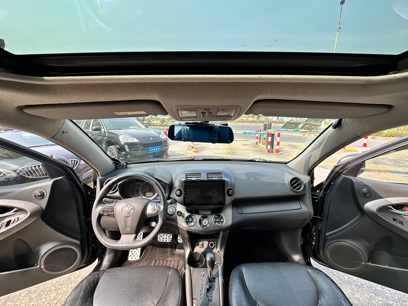 Toyota RAV4 Rongfang 2011 2.4L Automatic 4WD Luxury Edition фото 12