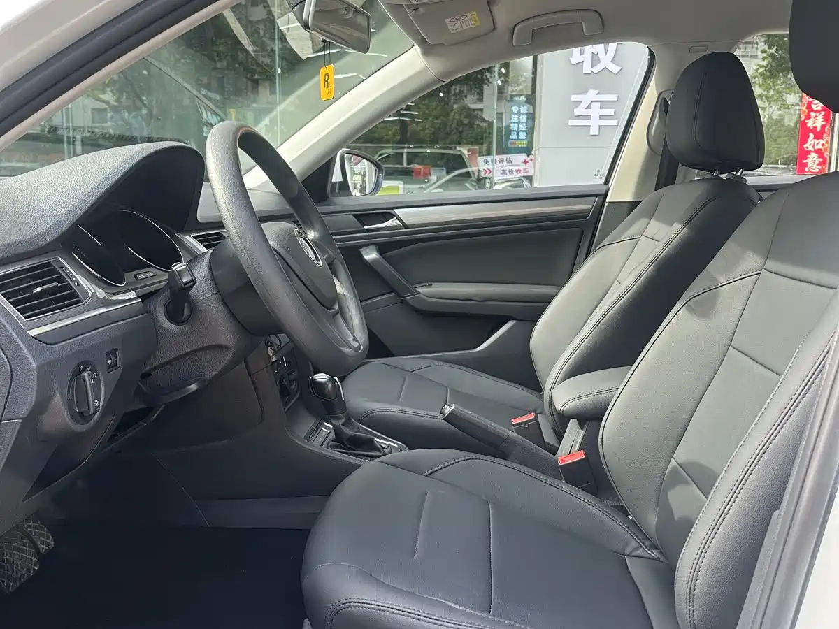 Volkswagen Bora 2019 Bora Legend 1.5L Automatic Fashion China VI фото 5