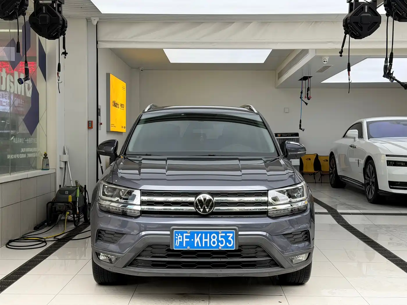 Фото 1 - Volkswagen Tharu