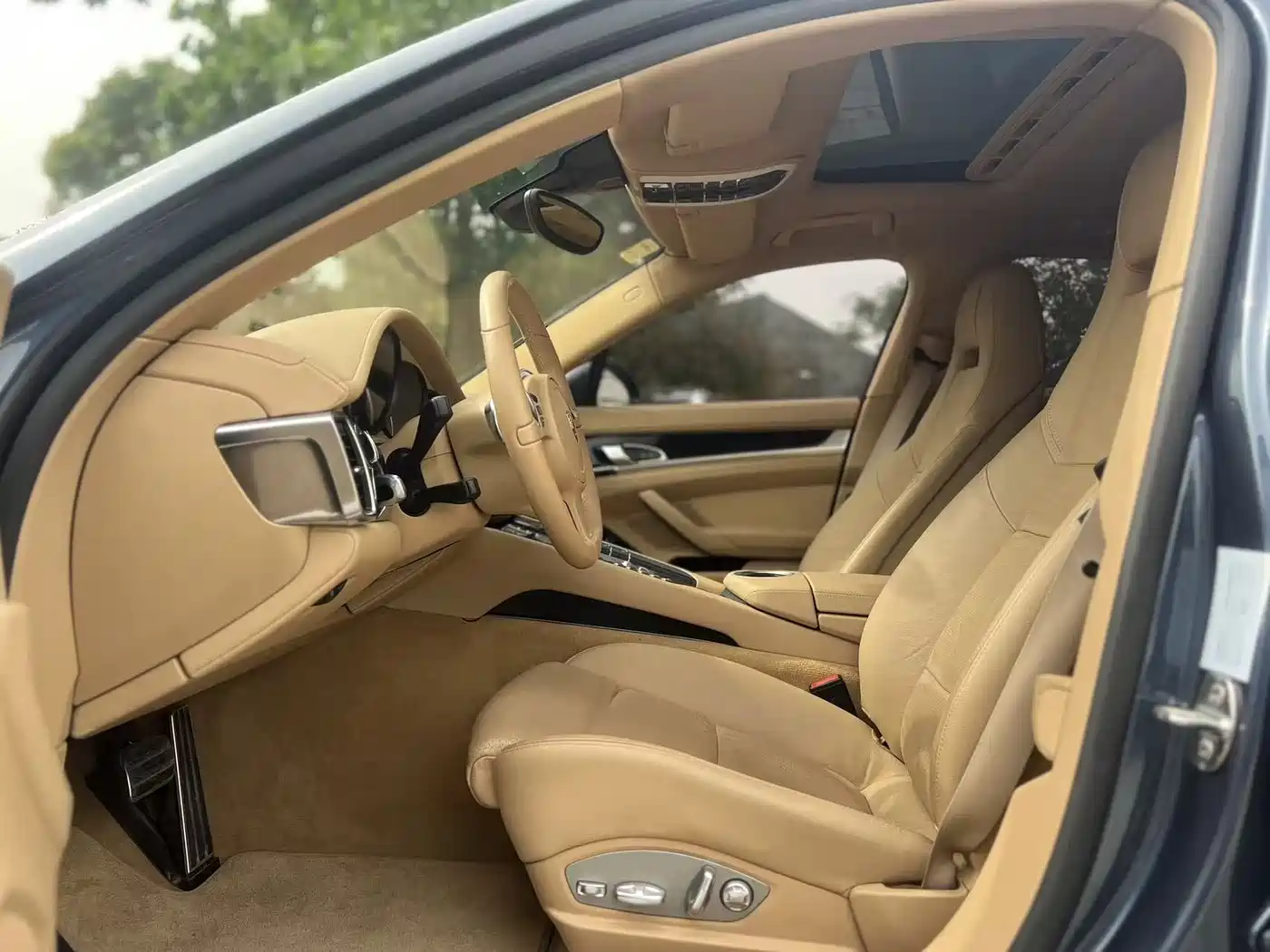 Porsche Panamera 2014 Panamera 4 3.0T фото 8