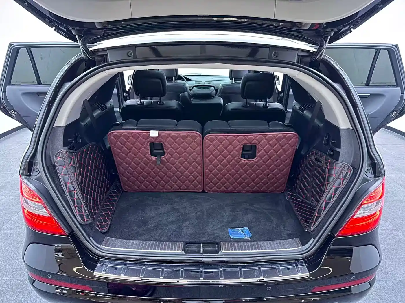 Mercedes-Benz R-Class 2018 2017 R 320 4MATIC Business Collector's Edition