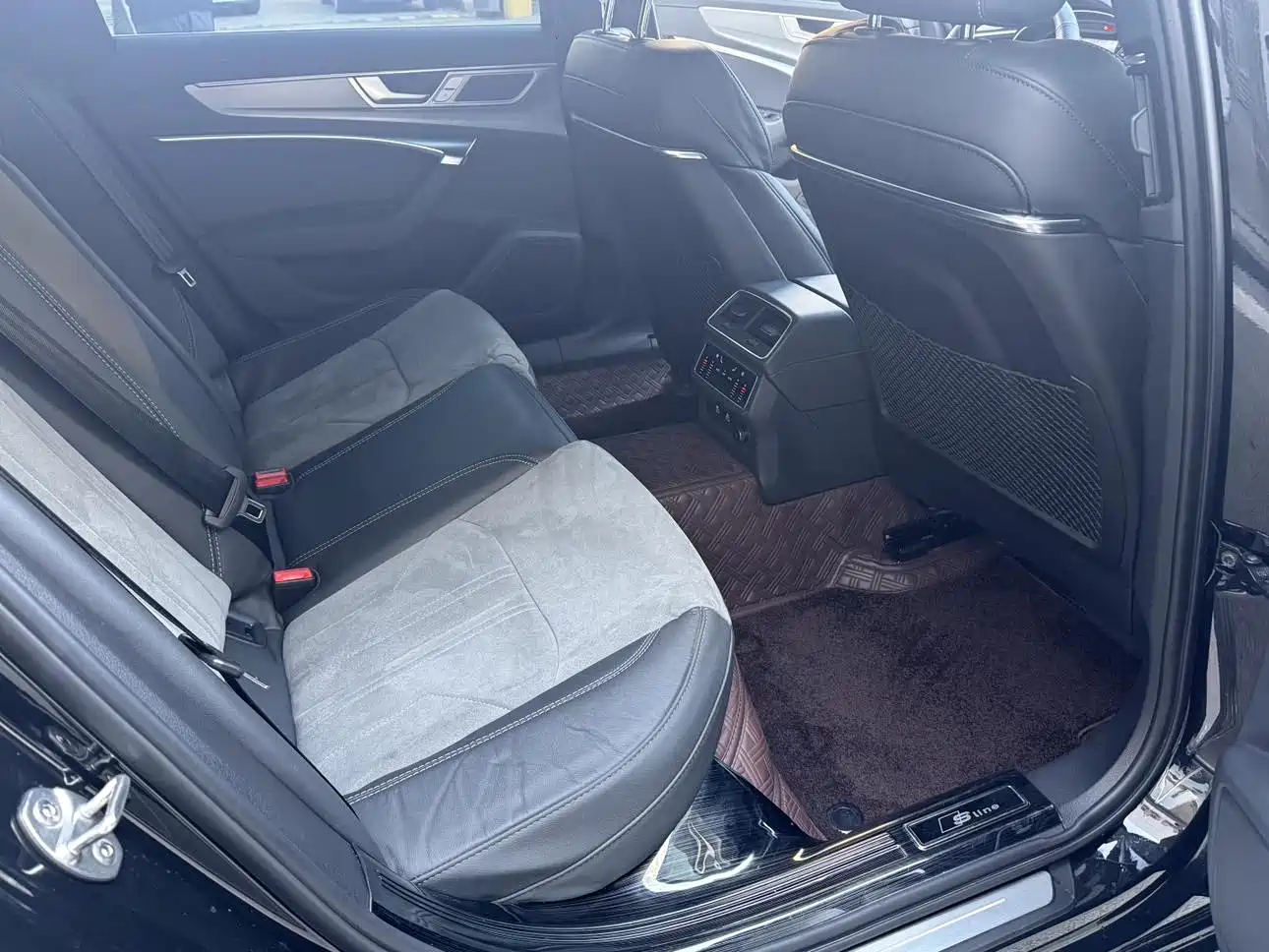 Audi A6L 2024 45 TFSI Premium Dynamic фото 26