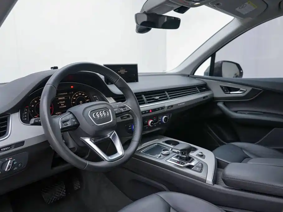 Фото 6 - Audi Q7