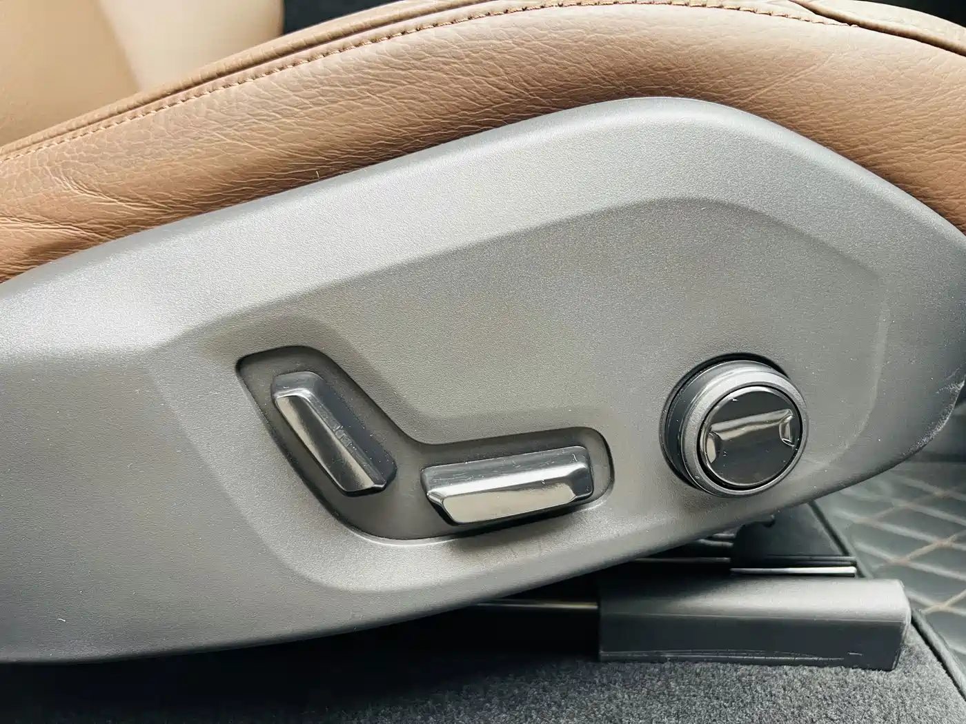 Volvo XC60 2025 2025 B5 AWD Smart Luxury Edition