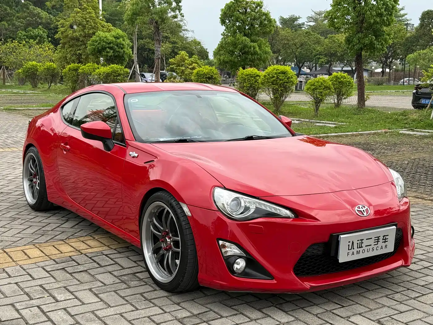 Toyota 86 2014 2.0L Automatic Luxury фото 3