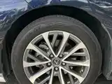 Photo 13 - Lexus ES