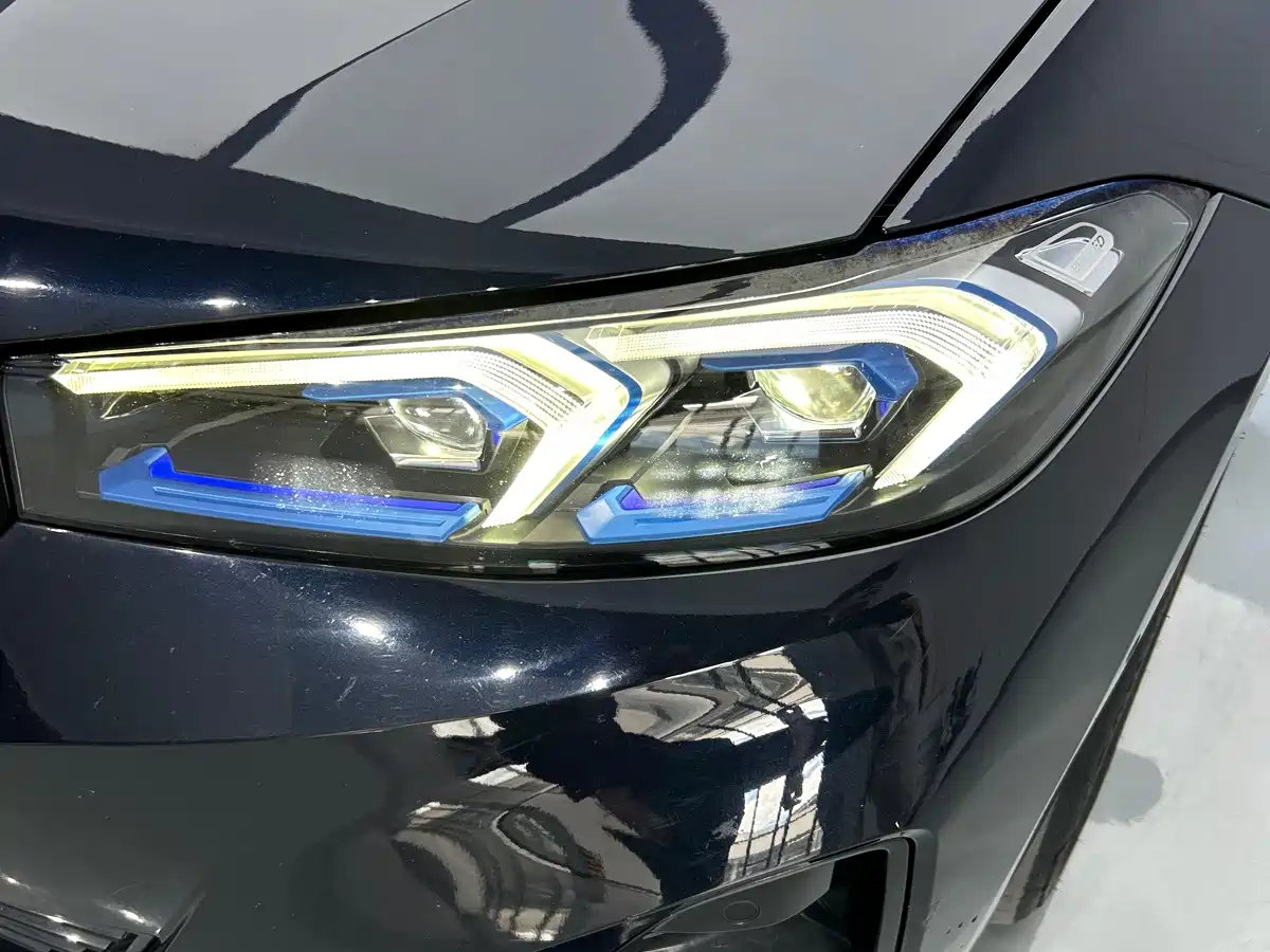 Фото 11 - BMW i3