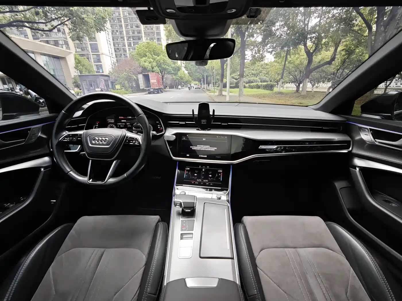 Audi A6L 2023 40 TFSI Luxury Dynamic фото 8