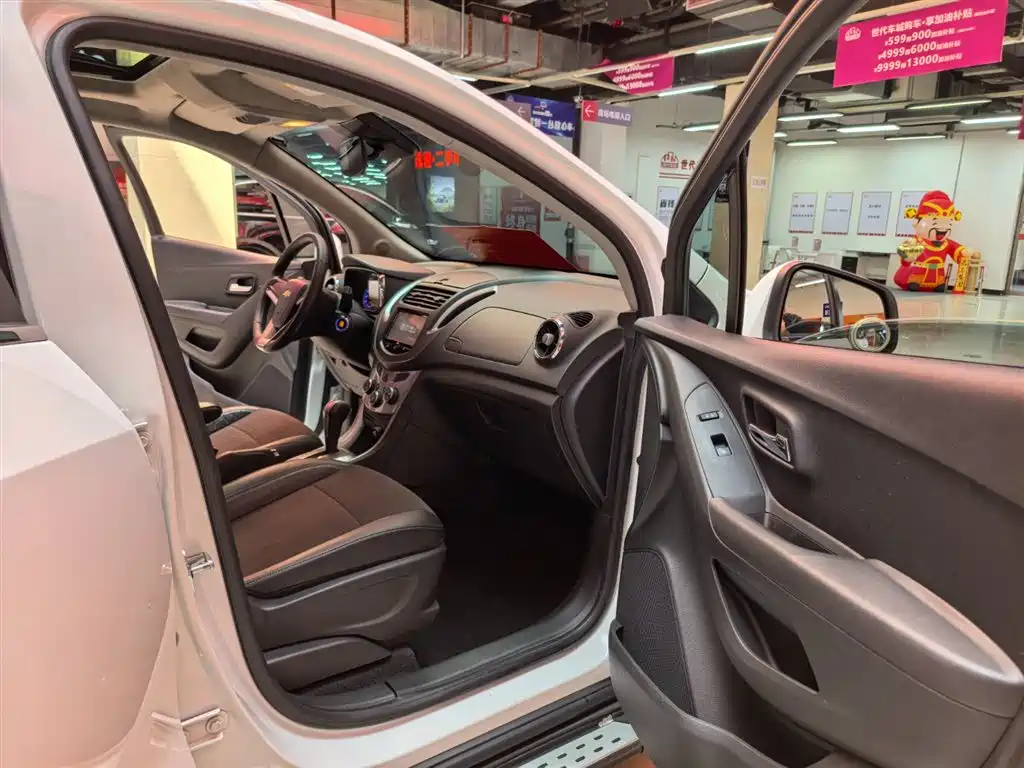 Chevrolet Trax 2014 1.4T Automatic 2WD Luxury фото 9