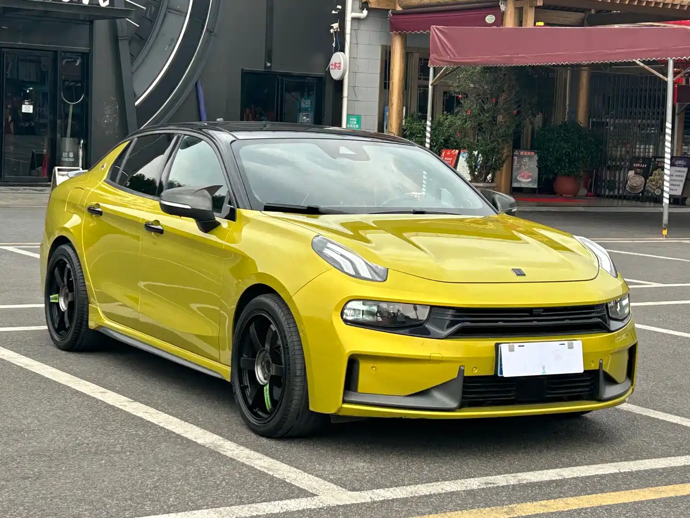 Lynk & Co 03 2021 03+ 2.0TD Auto Wind Rider Edition фото 3