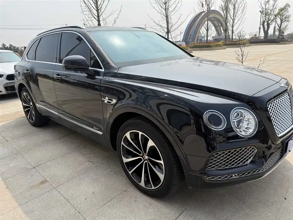 BENTLEY TIMYUE PLUG IN HYBRID
