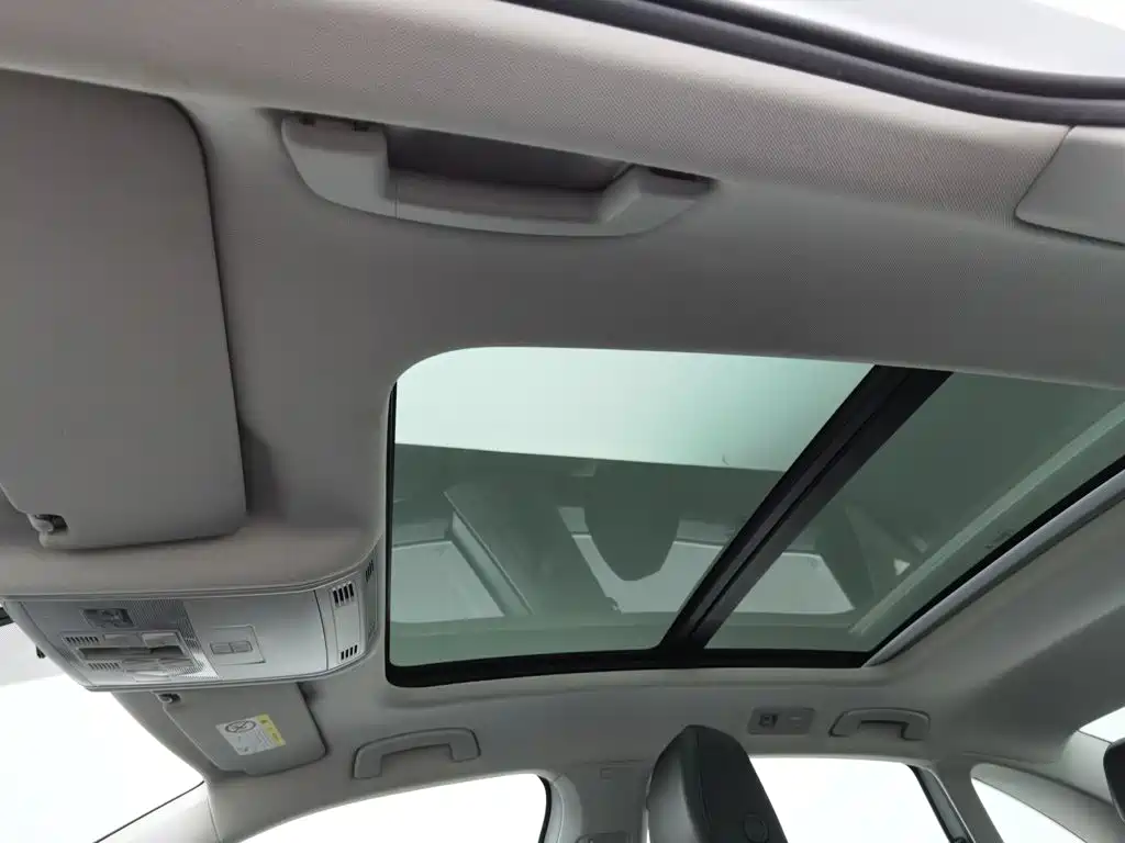 Volkswagen Sagitar, миниатюра 14