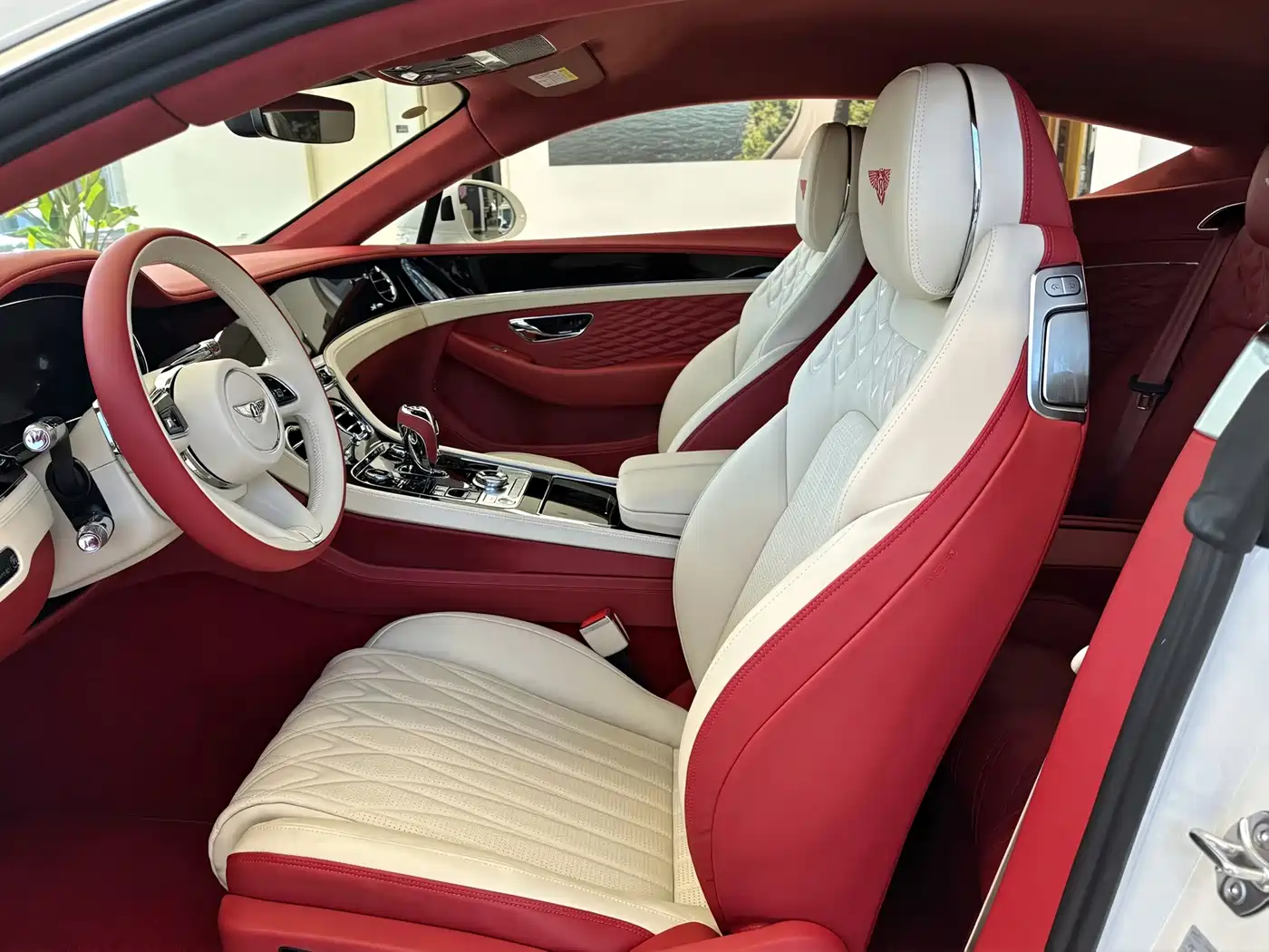 Bentley Continental фото 8