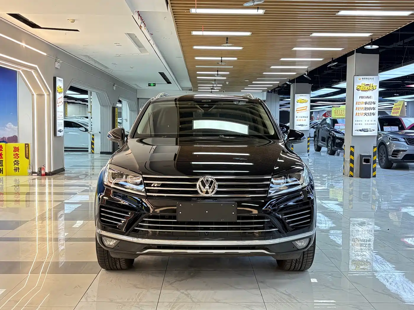 Volkswagen Touareg 2017 2017 3.0TSI Mountain Master Edition