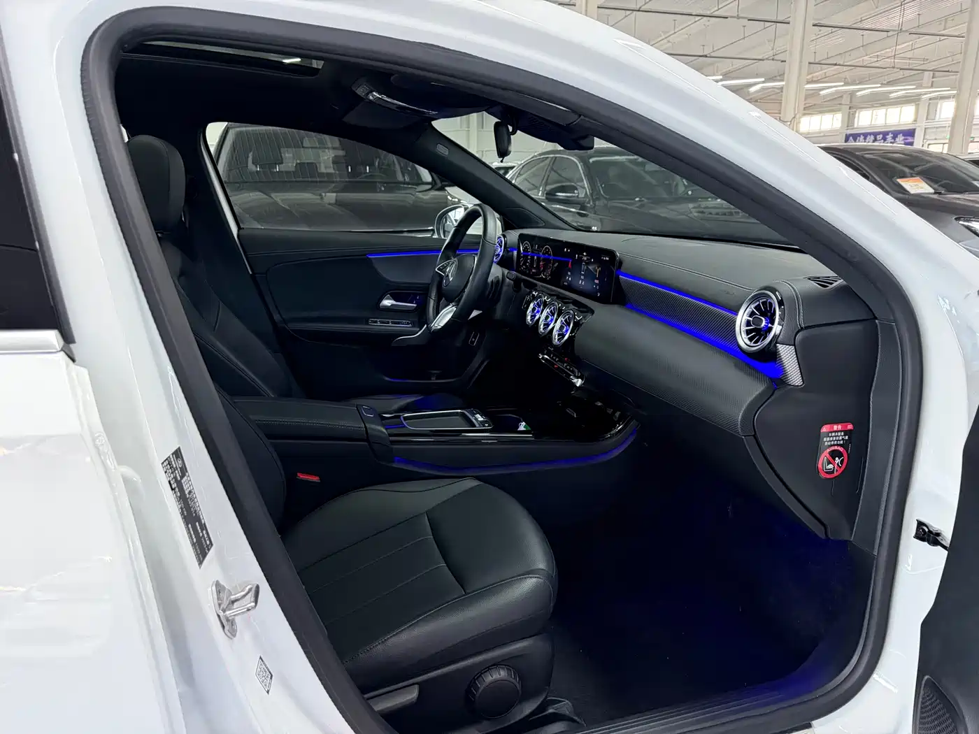 Mercedes-Benz A-Class 2023 A 180 L фото 16