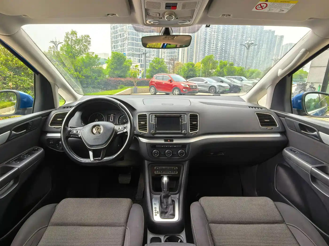 Volkswagen Sharan 2017 2016 380TSI Comfort 7-seater