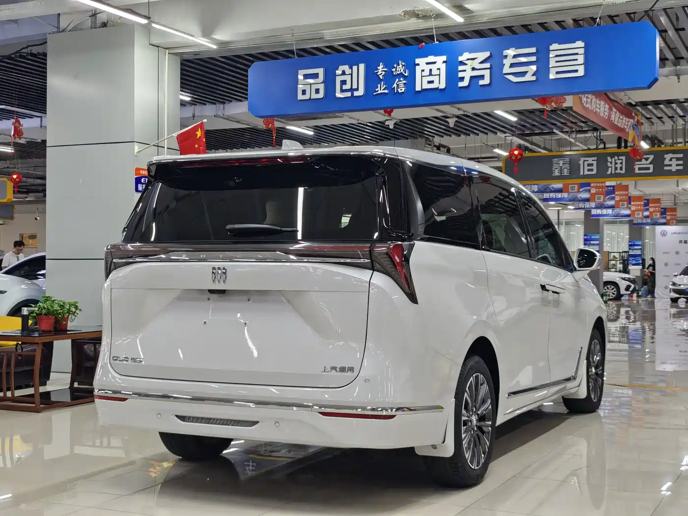 Buick GL8, миниатюра 7