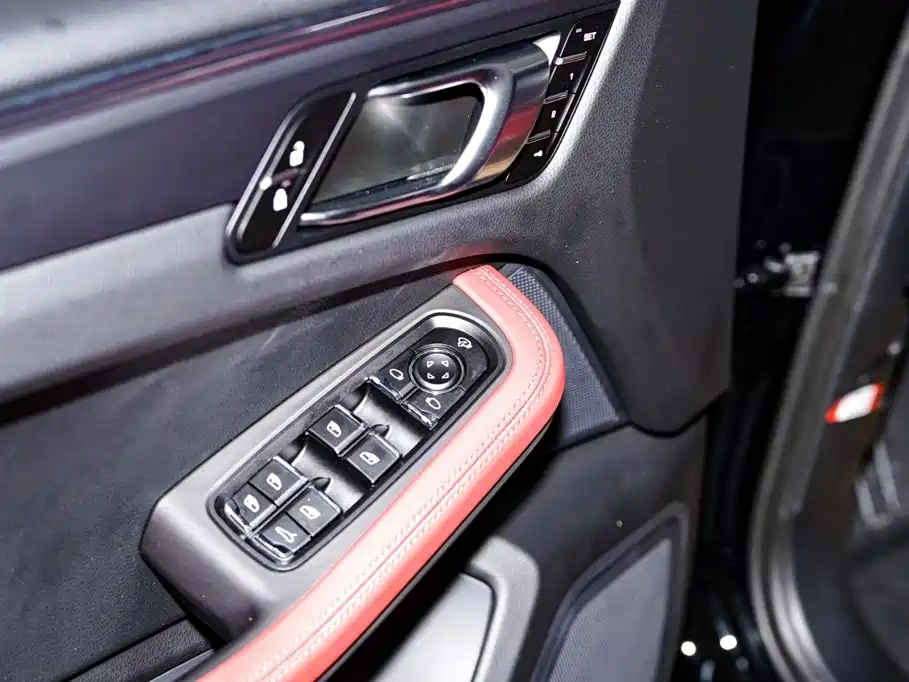 Porsche Macan 2025 2024 Macan 2.0T