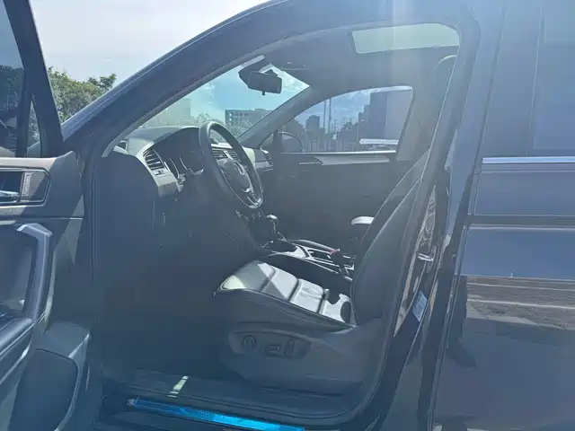 Volkswagen Tiguan L 2020 330TSI Auto 2WD Panorama Comfort China VI — фото 5