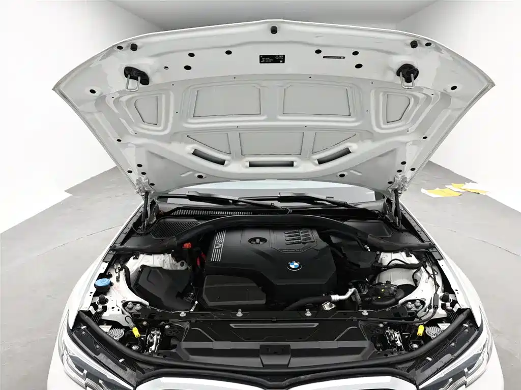 BMW 3 Series 2021 Second Facelift 325i M Sport Package фото 17