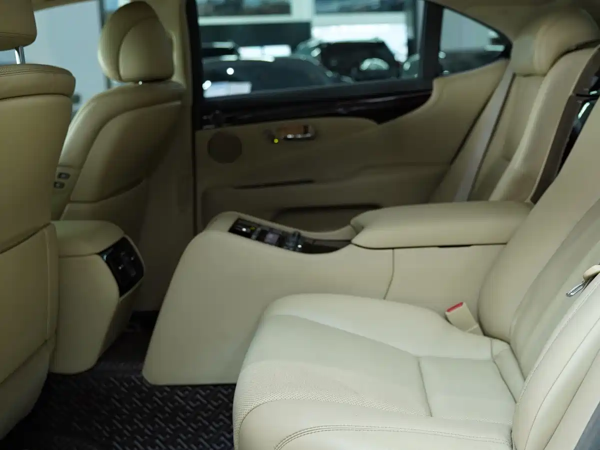Lexus LS 2007 2006 460L Premium Edition