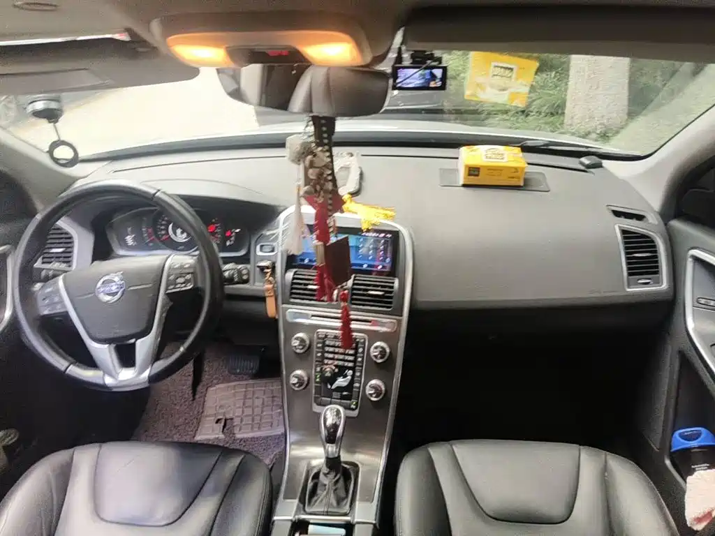 Volvo XC60 (Import) 2015 2014 T5 Zhiyi Edition