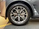 Photo 10 - BMW X7