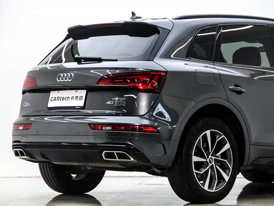 Audi Q5L 2023 40T Luxury Dynamic фото 9