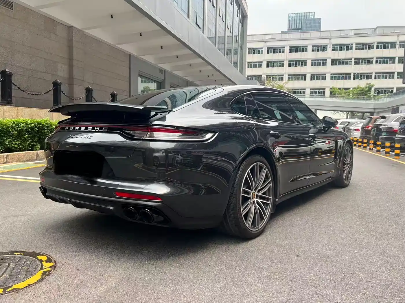 Porsche Panamera 2022 Panamera 4 Executive Long Wheelbase 2.9T фото 16