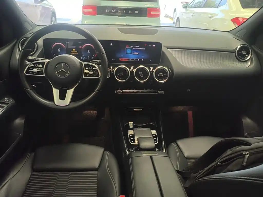 Photo 10 - Mercedes-Benz B-Class
