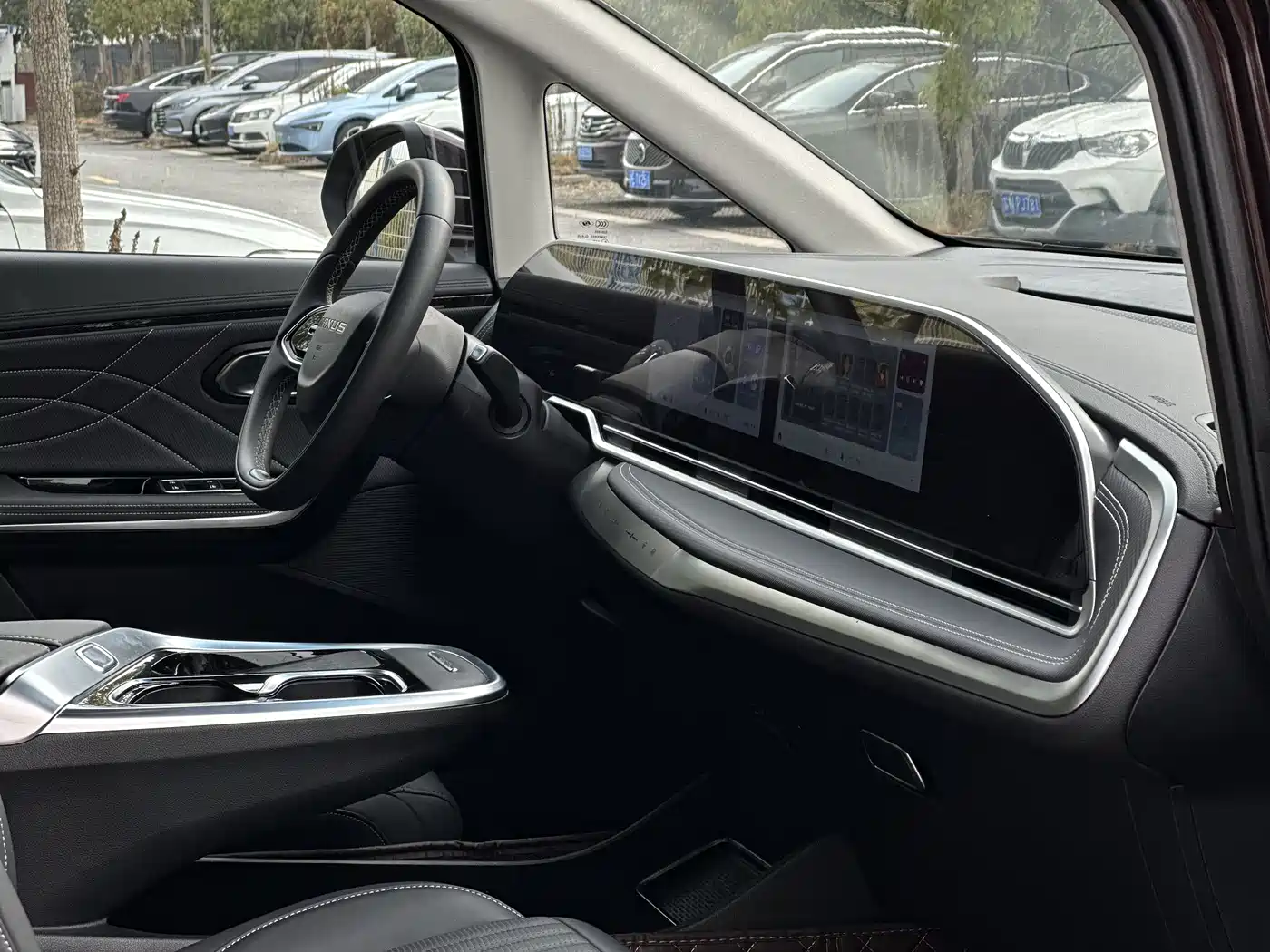 SAIC Maxus Maxus G90 2022 2.0T Interstellar 7-seater фото 12