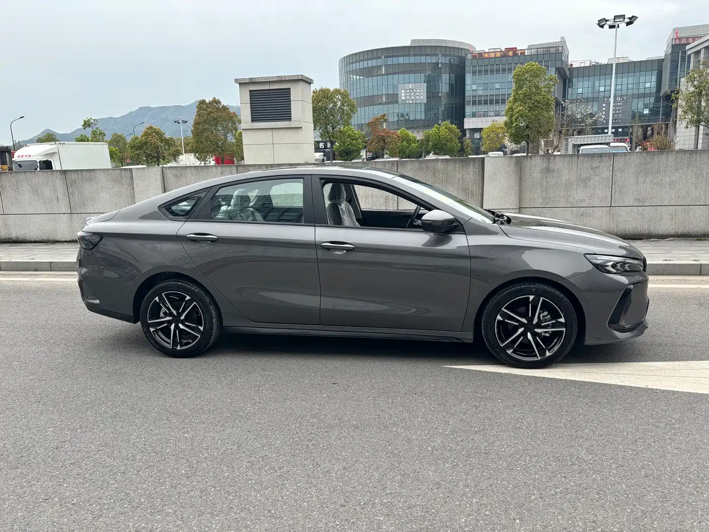 GEELY AUTOMOBILE BINRUI