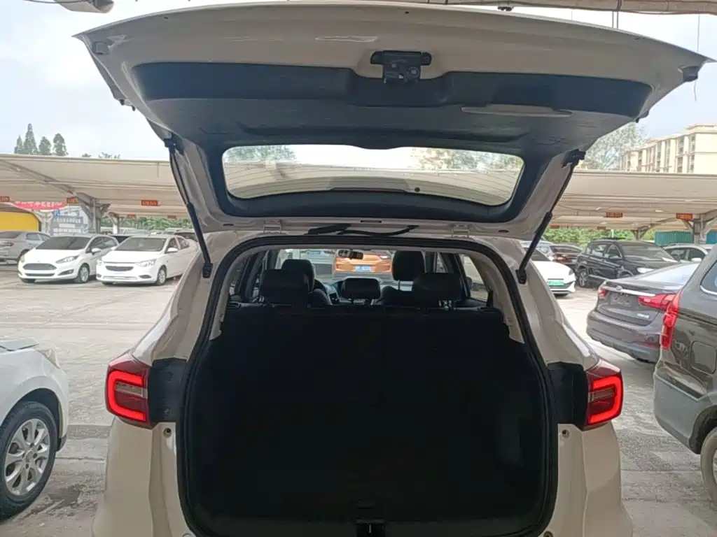 Dongfeng Aeolus Dongfeng Fengshen AX7 2018 2018 Classic 1.6T Auto Luxury