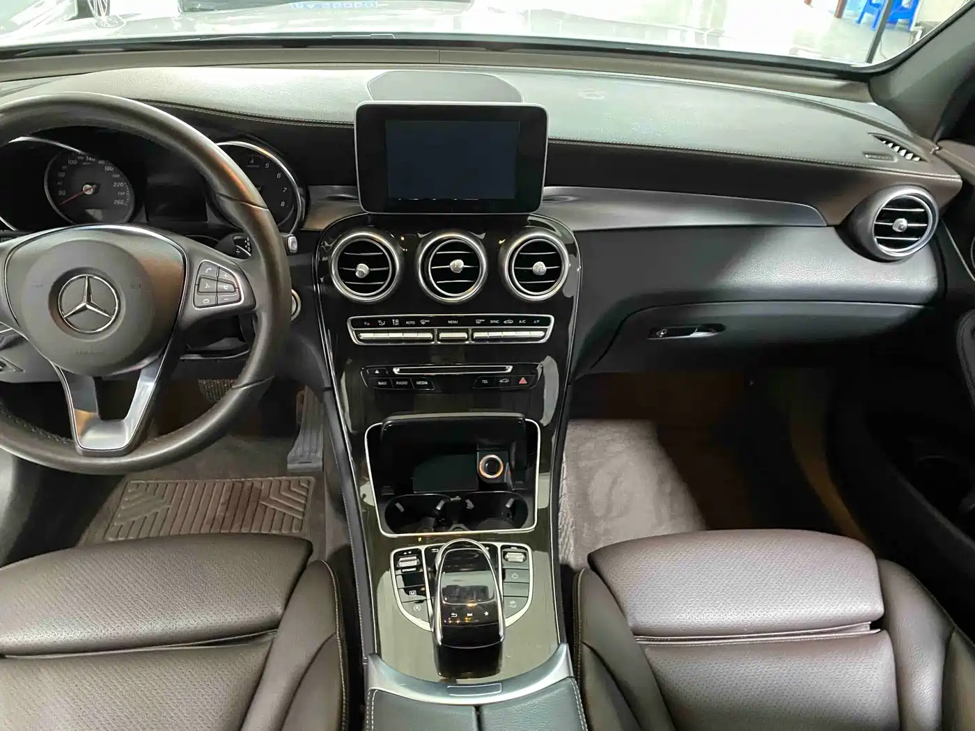 Mercedes-Benz GLC 2018 GLC 260 4MATIC Luxury фото 7
