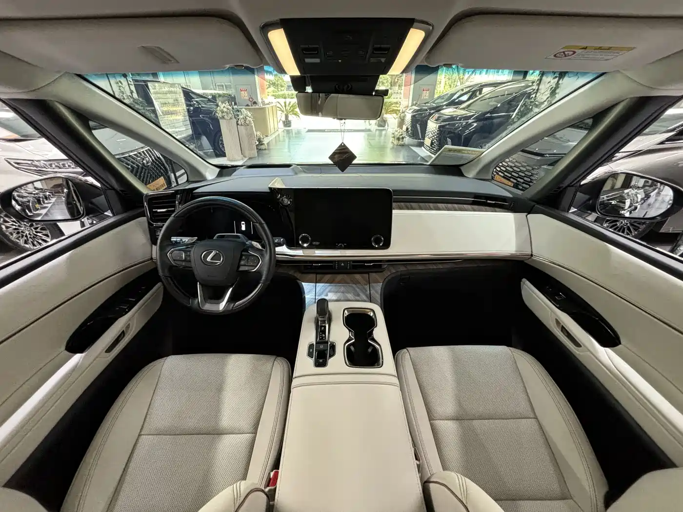 Lexus LM 2024 2023 500h 6-Seater Prestige Edition
