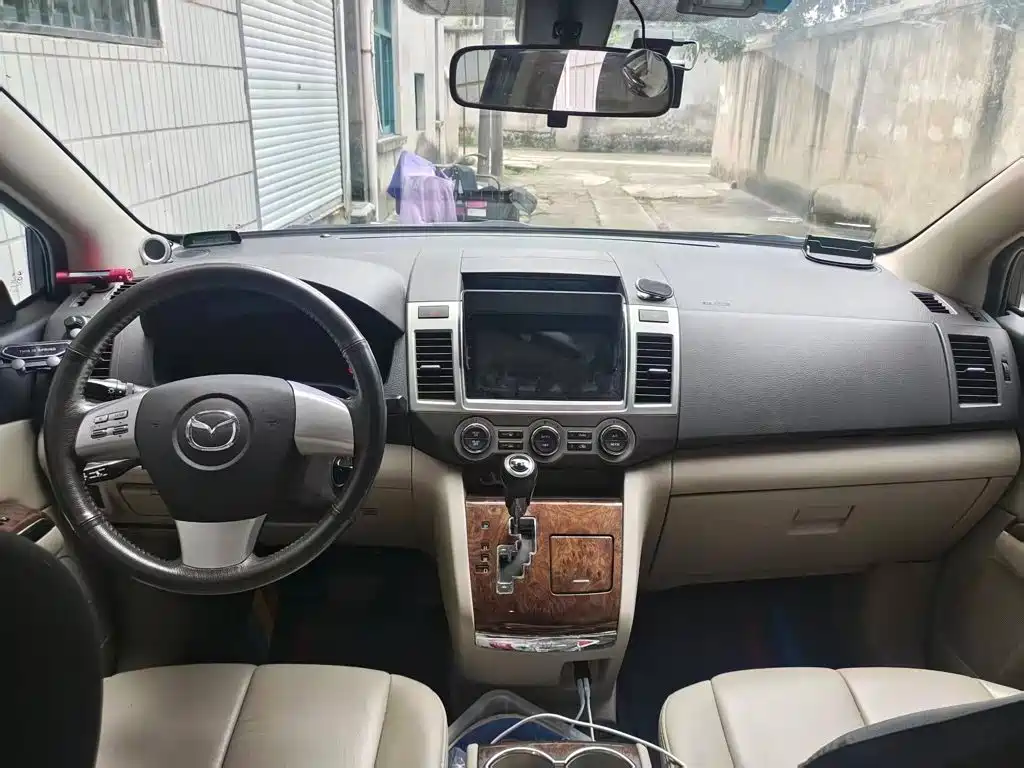 Mazda 8 2013 2013 2.5L Supreme Edition