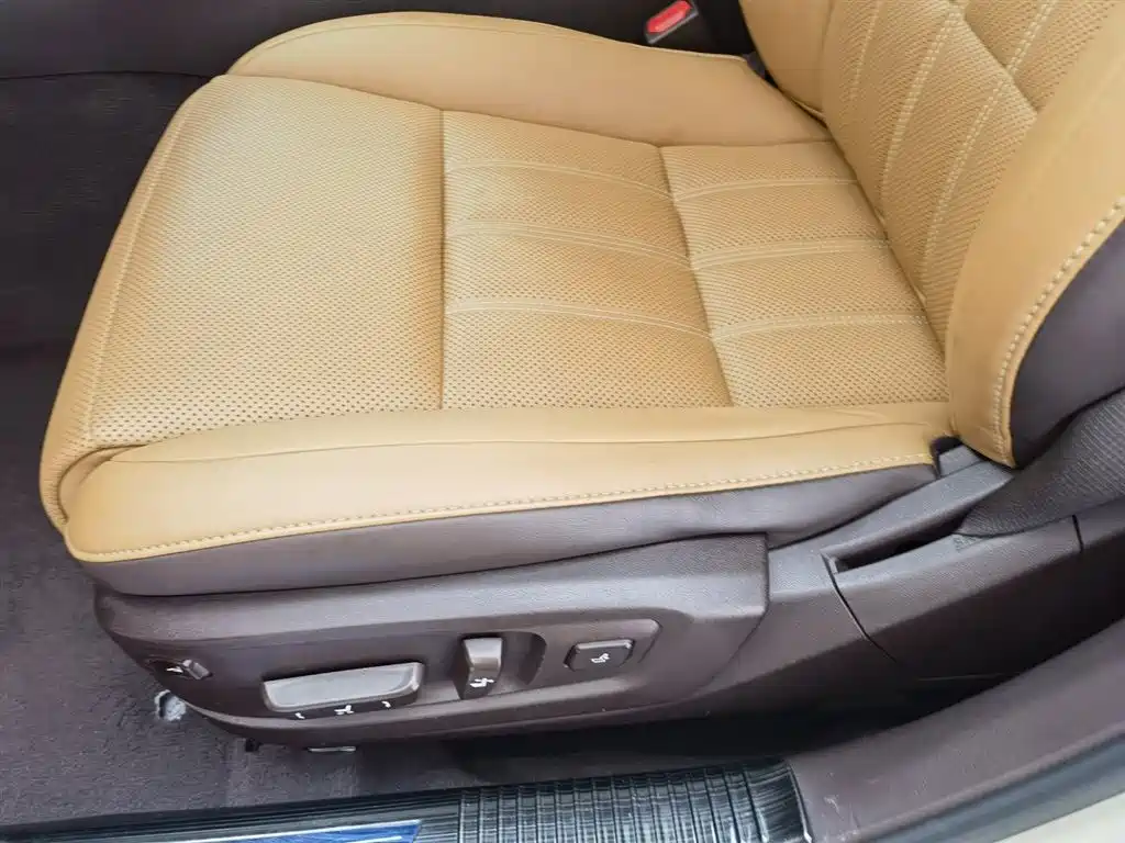 Lexus ES 2015 300h Comfort Edition фото 20