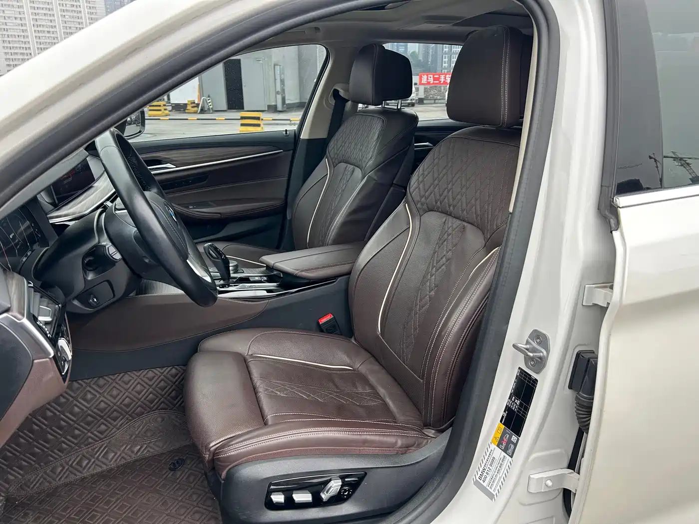 BMW 5 Series New Energy 2019 Facelift 530Le Pioneer Edition фото 10