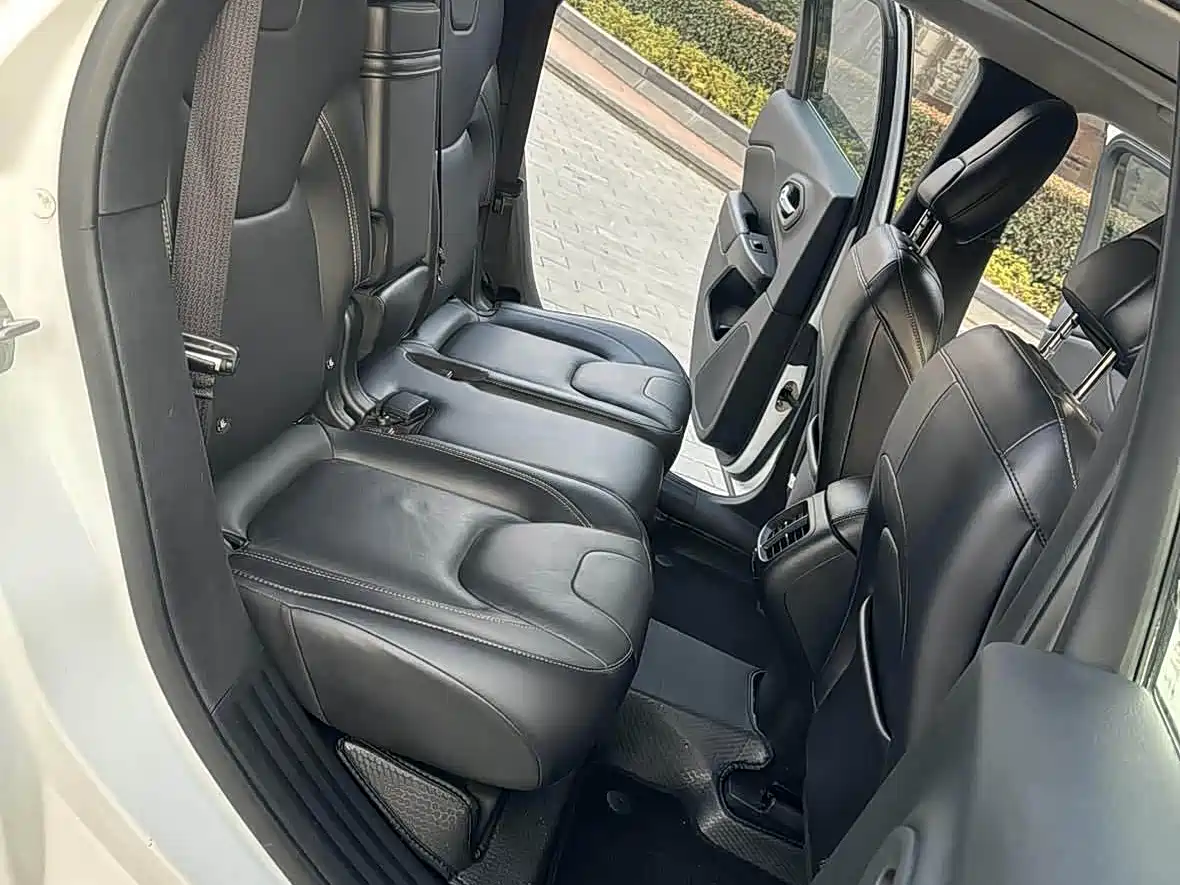 Jeep Cherokee (Import) 2015 2015 2.4L Elite Edition