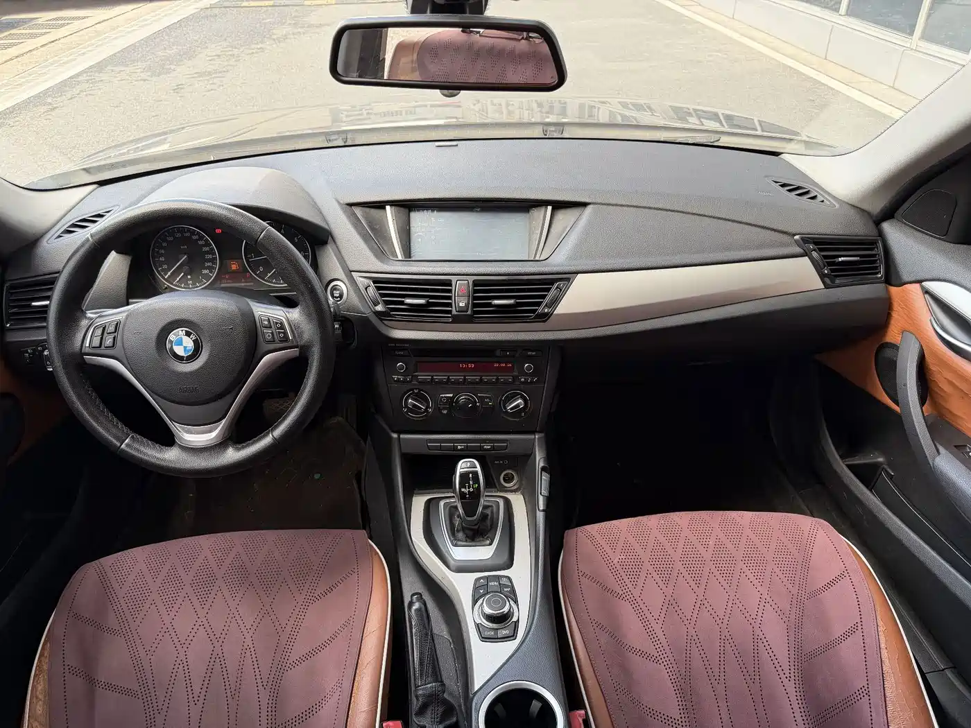 Фото 10 - BMW X1