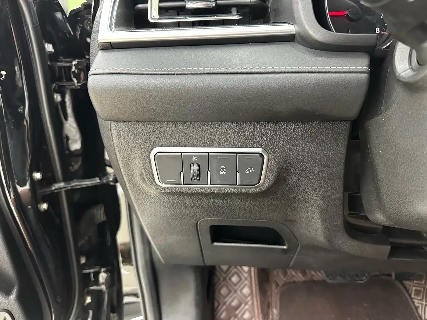 Haval M6 2023 2021 PLUS 1.5T DCT Luxury Smart Connect