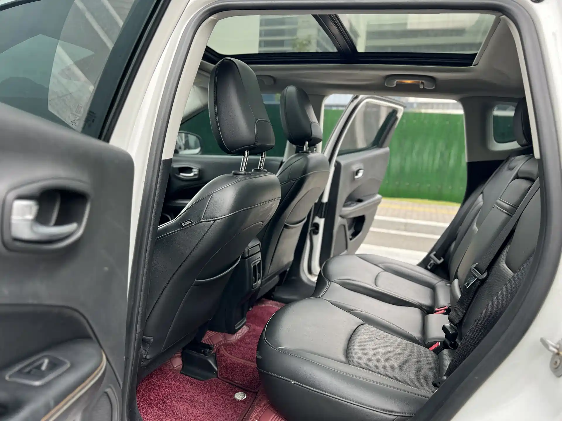 Фото 8 - Jeep Compass
