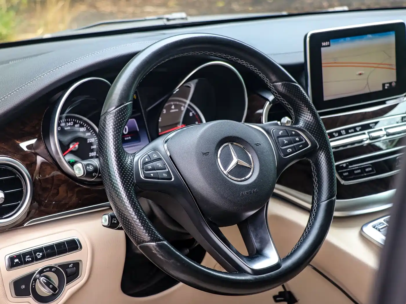 Mercedes-Benz V-Class 2016 V 260 Premium Edition фото 4