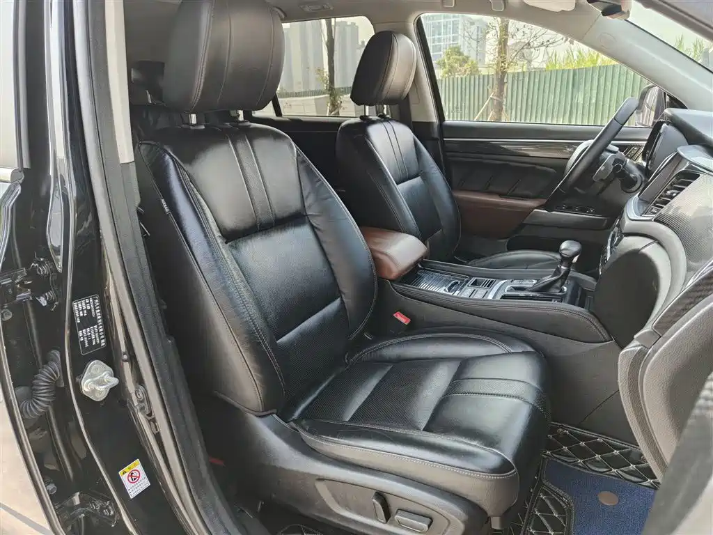 GAC Trumpchi Trumpchi GS7 2017 320T 2WD Luxury Smart Connect фото 21