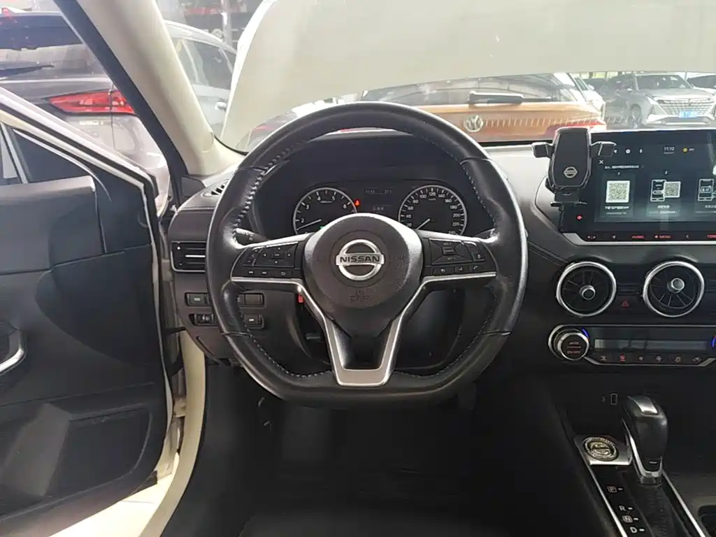 Nissan SYLPHY, миниатюра 11
