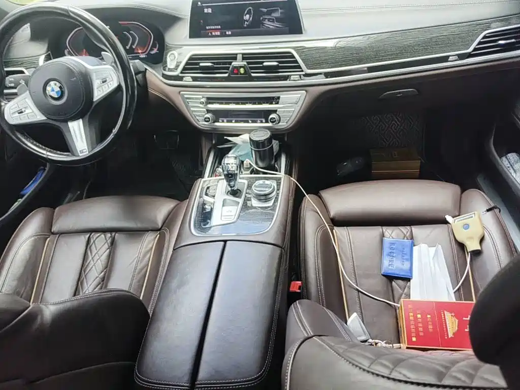 BMW 7 Series, миниатюра 12