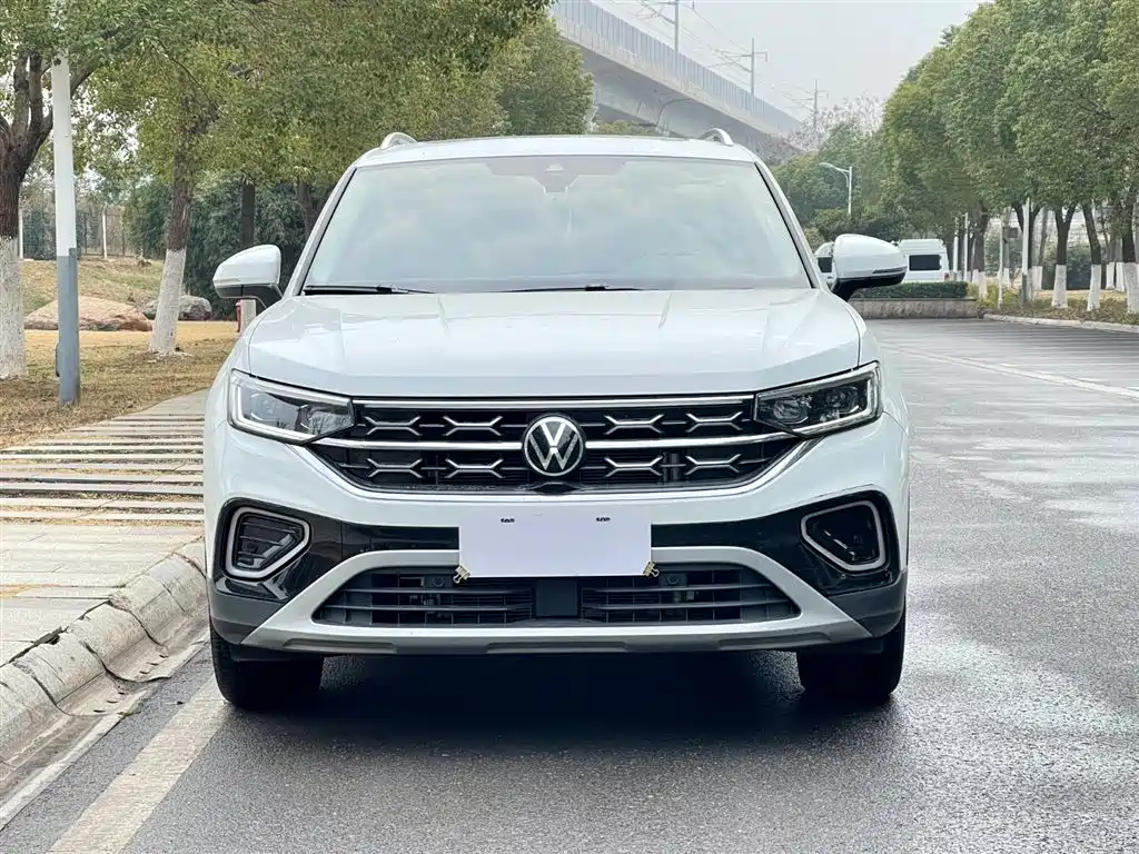 Volkswagen Tayron 2024 300TSI 2WD Luxury Plus Advanced фото 3