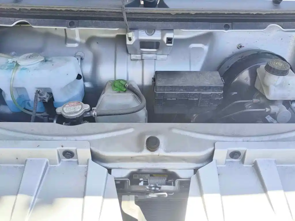 SRM Xinyuan Xinyuan T5L EV 2026 2025 AVIC 56.7KWh Standard 3.8m Flatbed