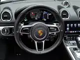 Photo 12 - Porsche 718